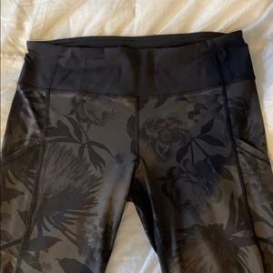 Lululemon flora leggings